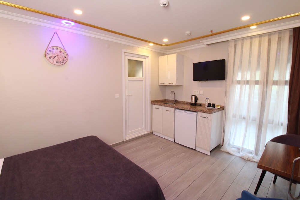 Comfort Room, Kitchen, City View photo 2