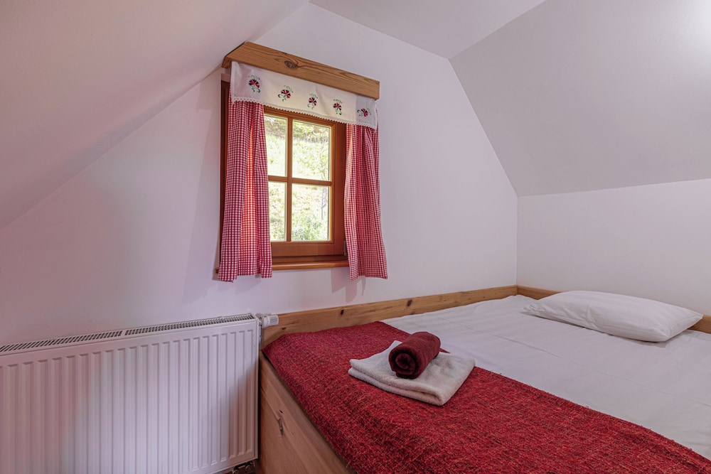 Family Chalet, Multiple Bedrooms (Chalet Jurij & Lena embraced by) photo 2