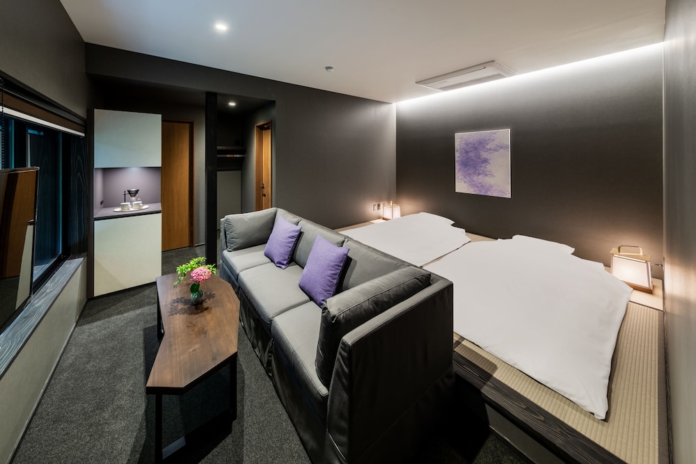 Traditional Twin Room, Non Smoking, Private Bathroom - Photo 1