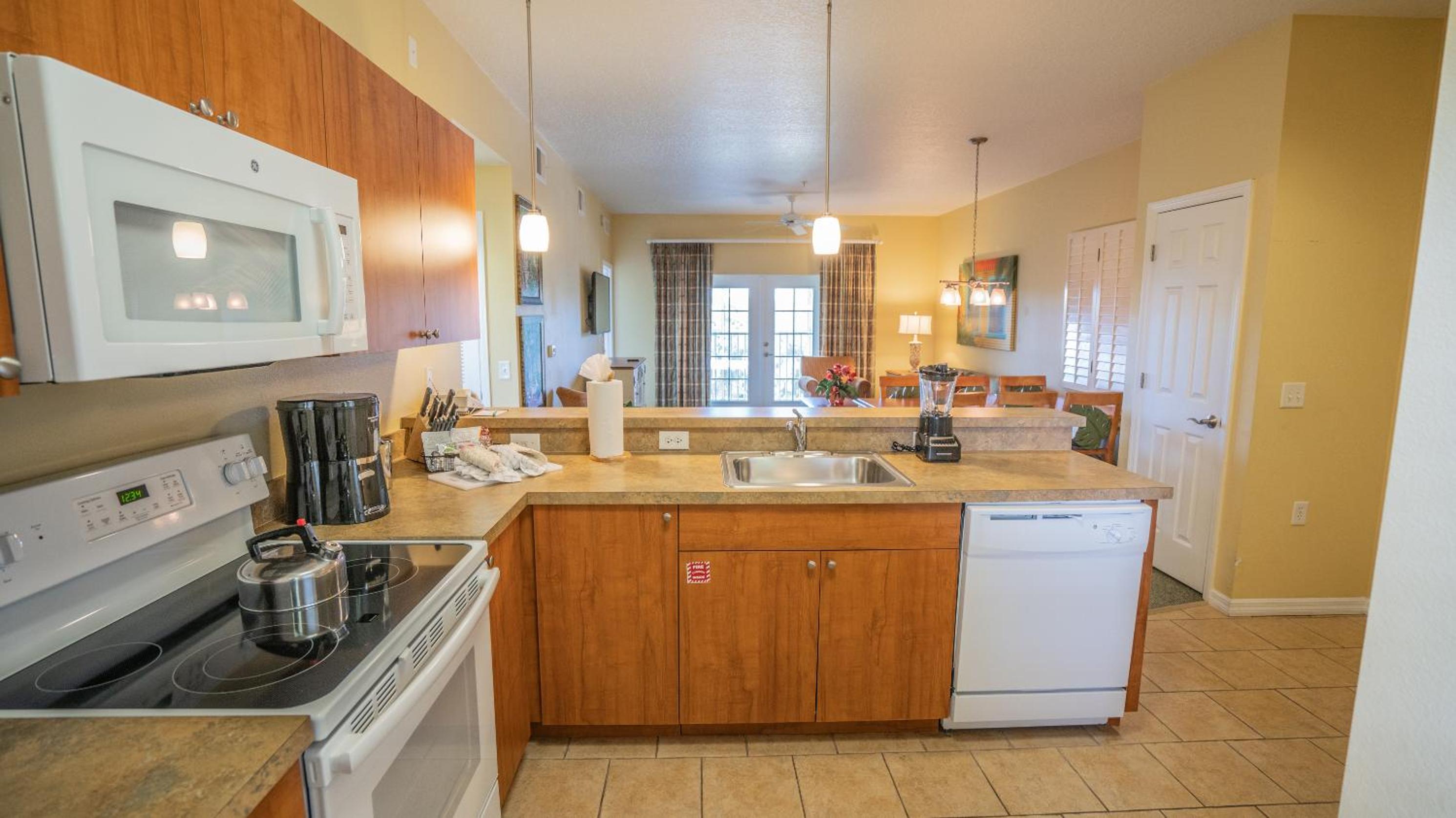 Two-Bedroom Condo with Sofa Bed - Full Kitchen - Photo 5