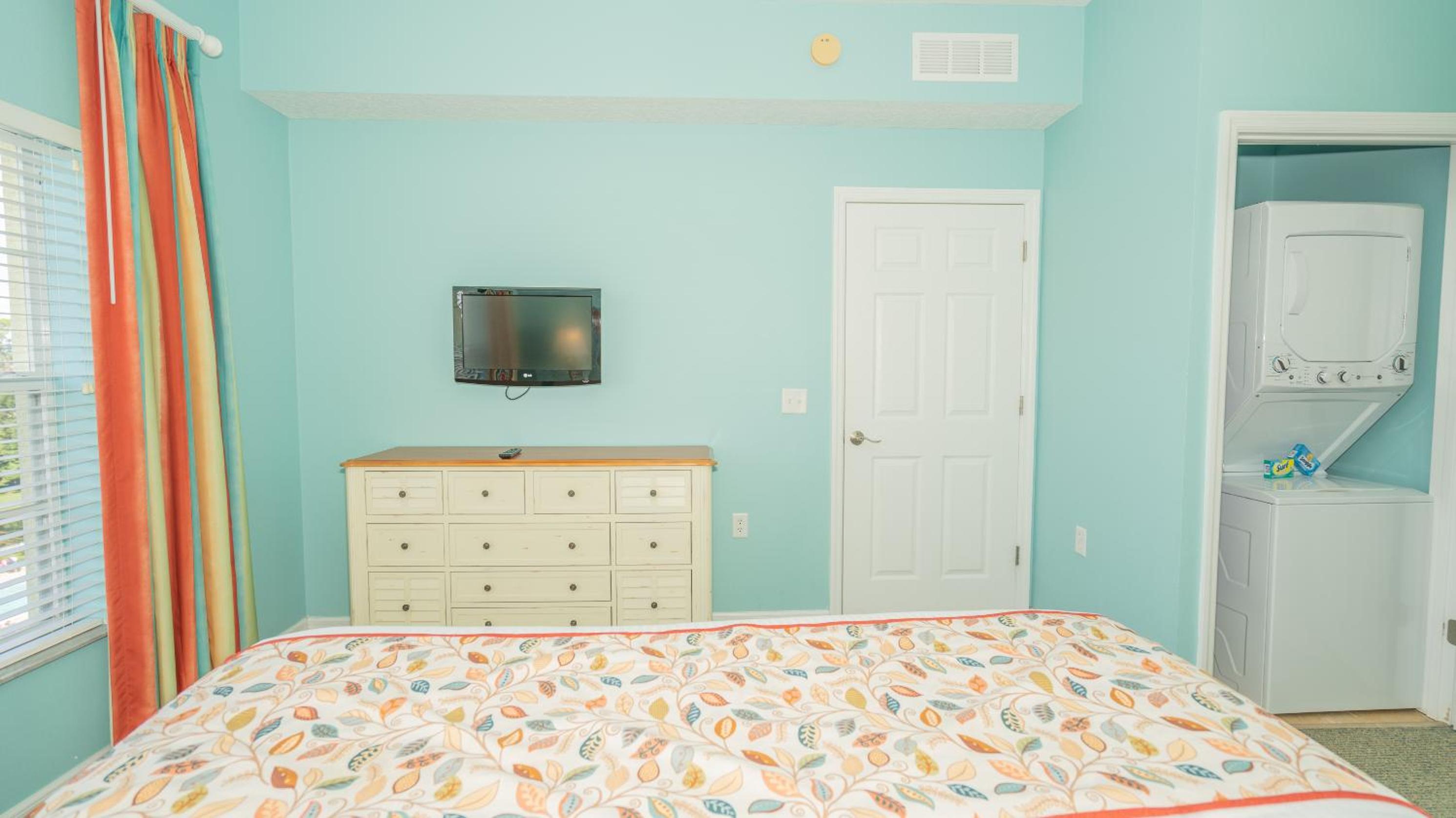Two-Bedroom Condo with Sofa Bed - Full Kitchen - Photo 19