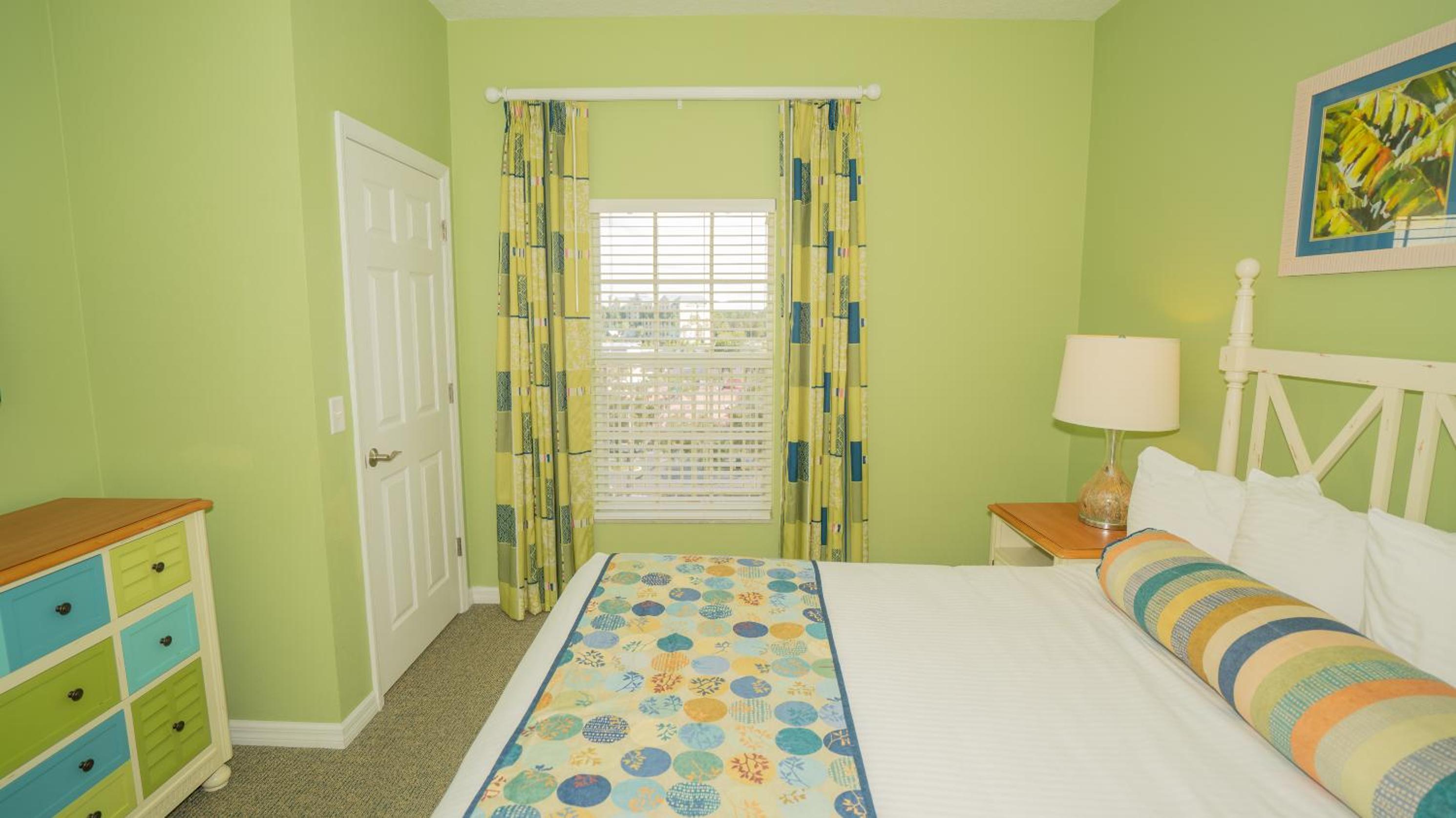 Two-Bedroom Condo with Sofa Bed - Full Kitchen - Photo 13