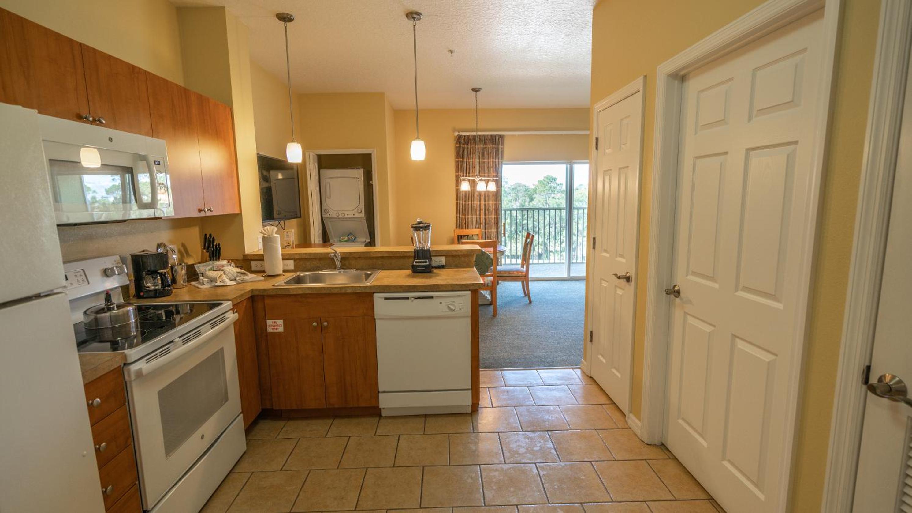 One Bedroom Condo with Sofa Bed - Full Kitchen - Photo 3