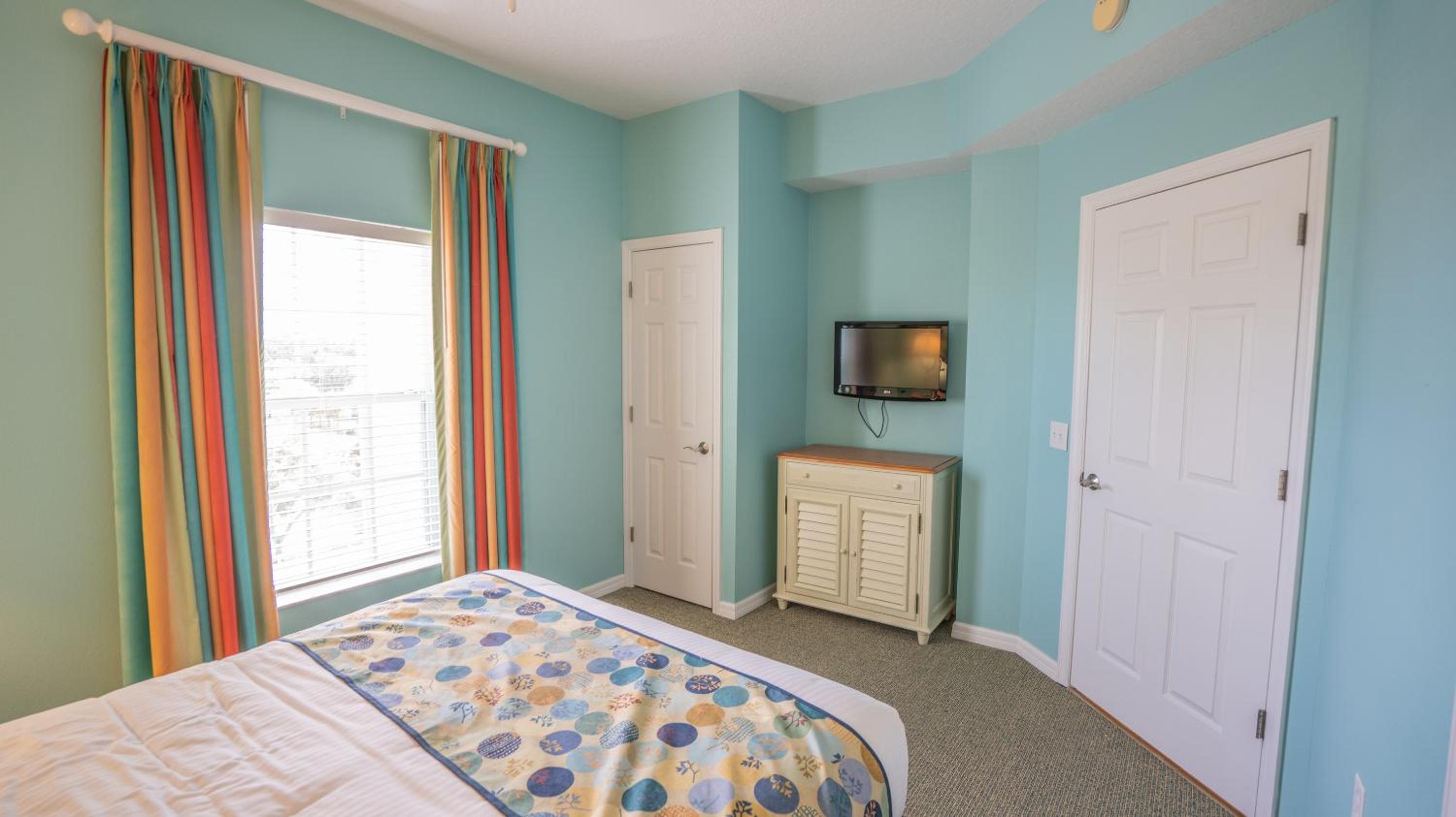 One Bedroom Condo with Sofa Bed - Full Kitchen - Photo 10