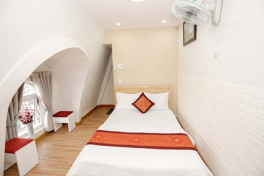 Basic Double Room Single Use photo 2