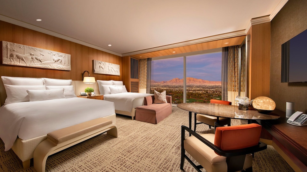 Wynn Panoramic View Two Queens - Photo 3