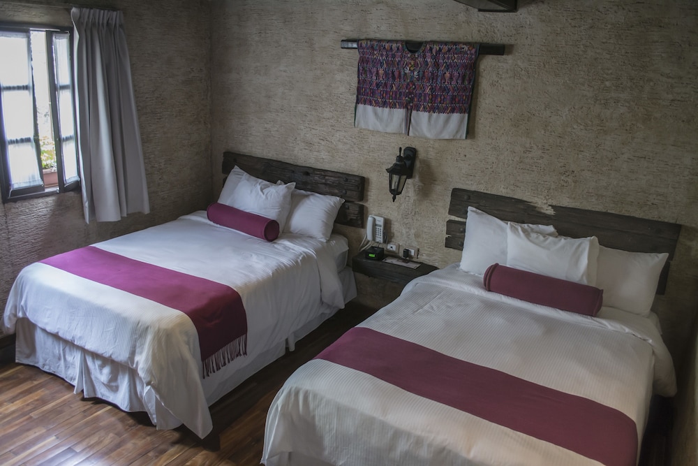 Deluxe Room, 1 King Bed with Sofa bed photo 1