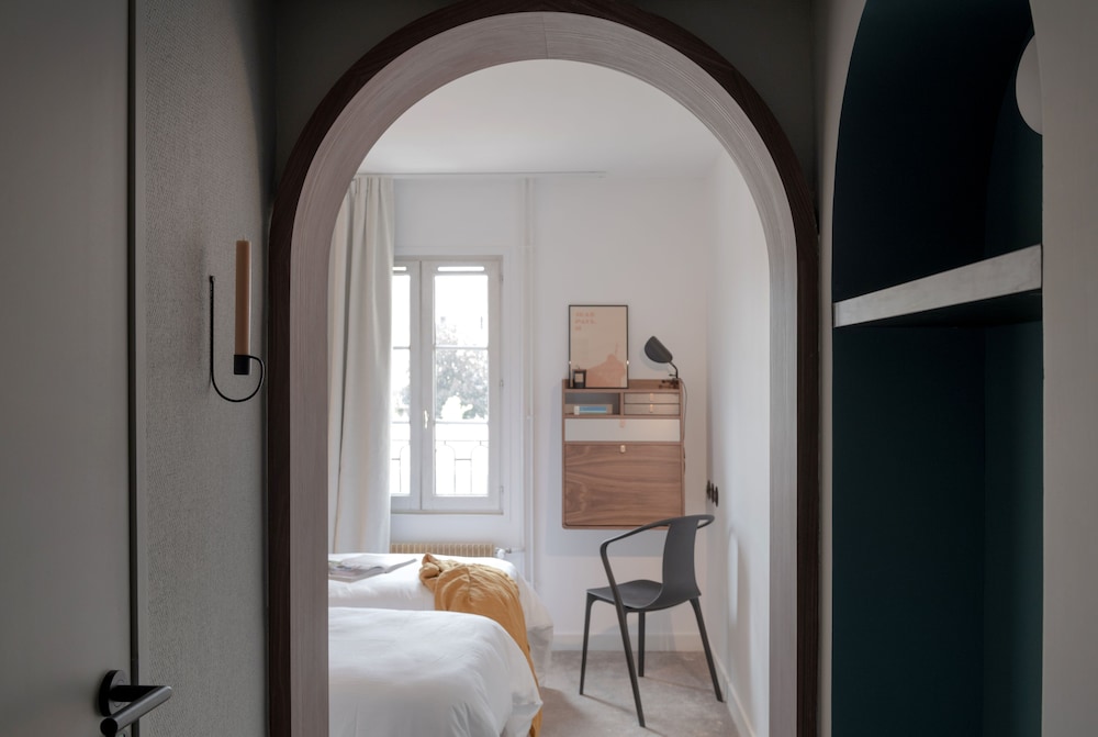 Standard Room, 1 Double Bed, City View