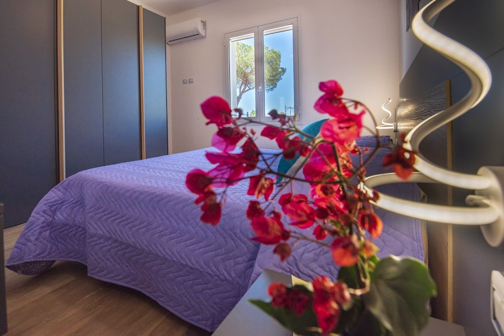 Villa photo 3