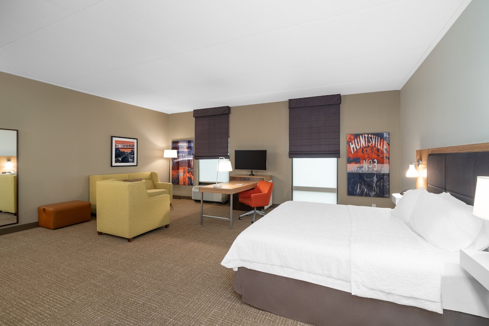 Suite, 1 King Bed, Accessible, Non Smoking - Photo 1