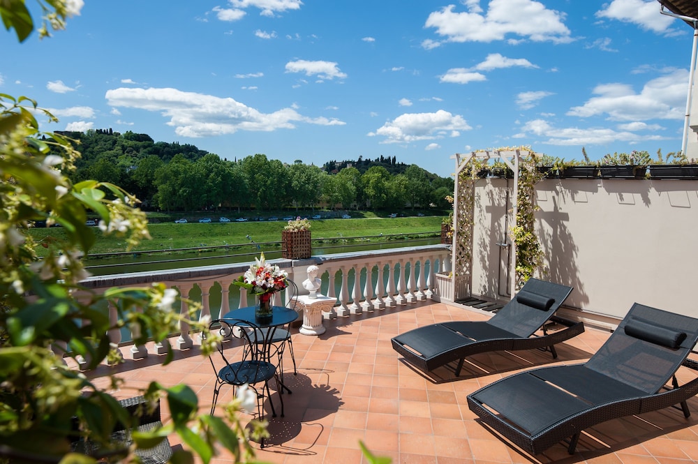Suite, Terrace