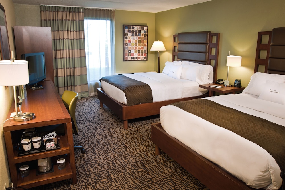 Room, 2 Queen Beds, Accessible, Non Smoking - Photo 2