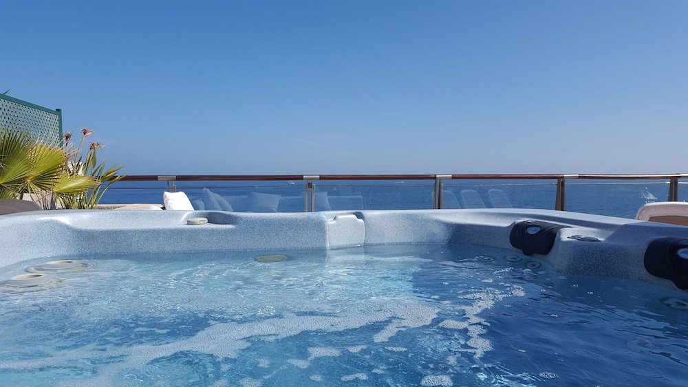 Junior Suite, Sea View (Deluxe) - Photo 20