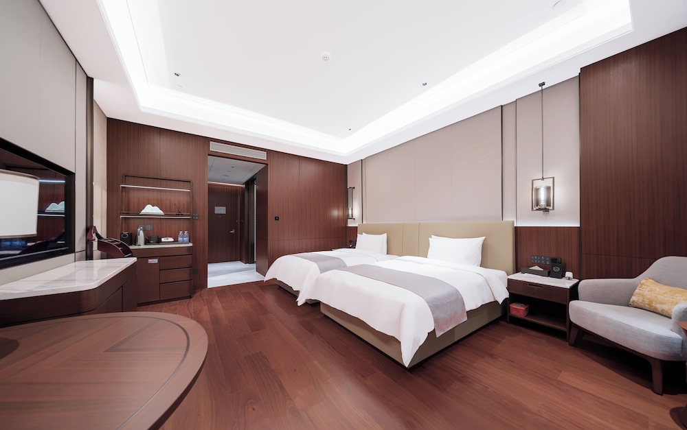 Comfort Twin Room, Courtyard View photo 3