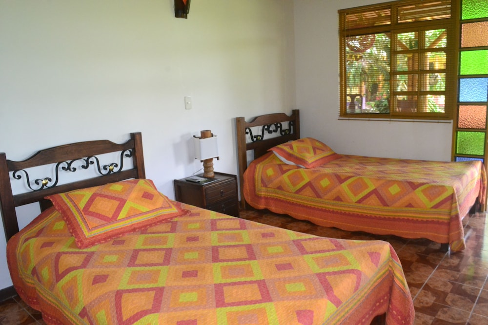 Twin Room, 2 Twin Beds photo 2