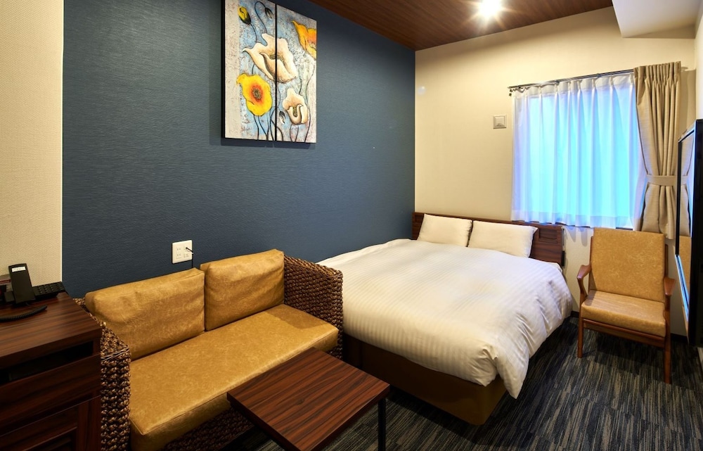 Wide Double Room - Photo 1