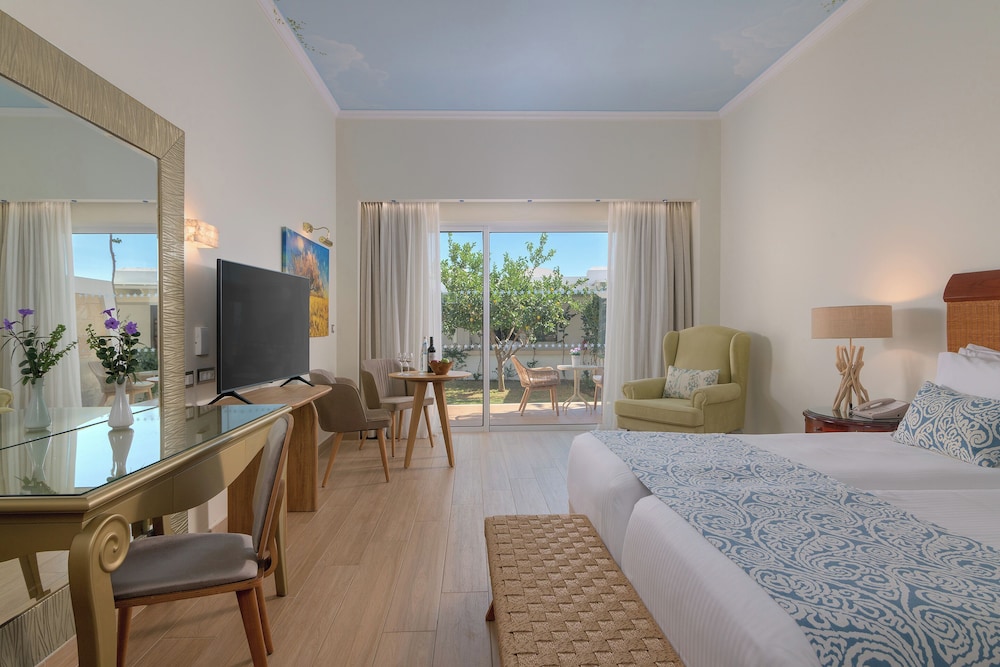 Deluxe Room, Garden View