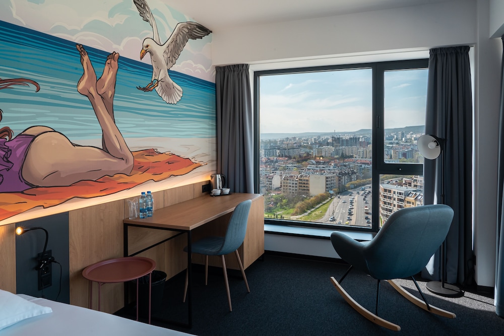 Standard Double or Twin Room, City View - Photo 2