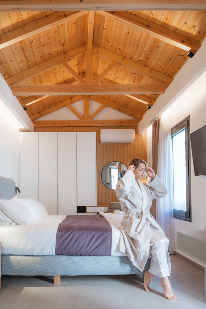 Luxury Double Room, 1 Bedroom, Hot Tub photo 2