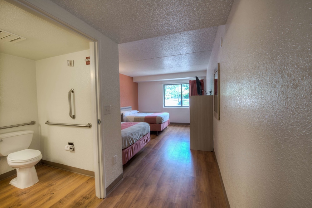 Standard Room, 2 Double Beds, Accessible, Non Smoking