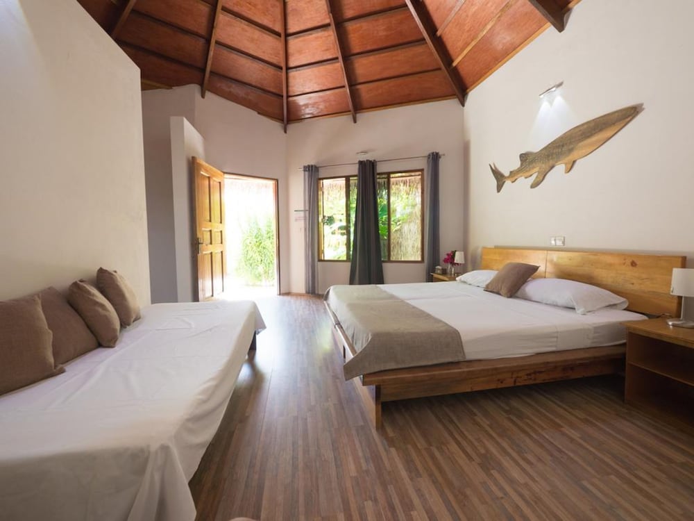 Room, Multiple Beds, Garden View