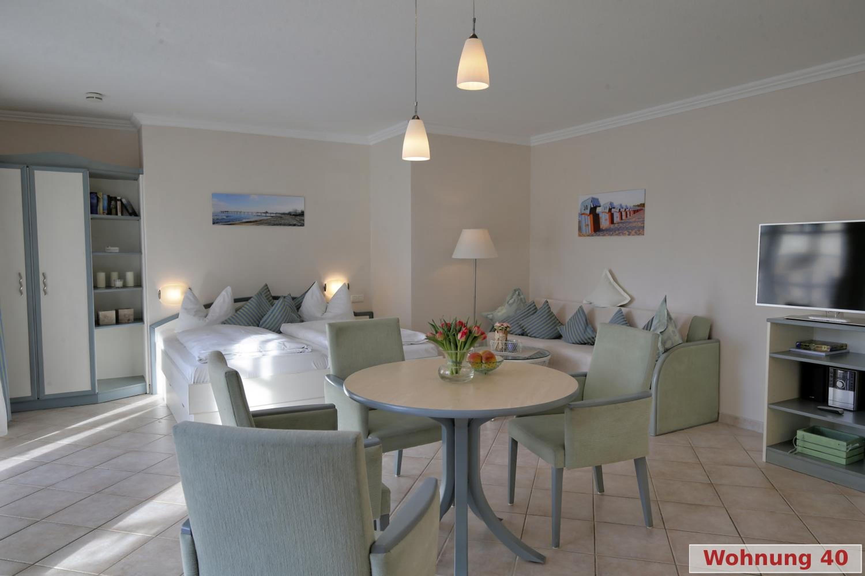 Apartment 40 photo 1