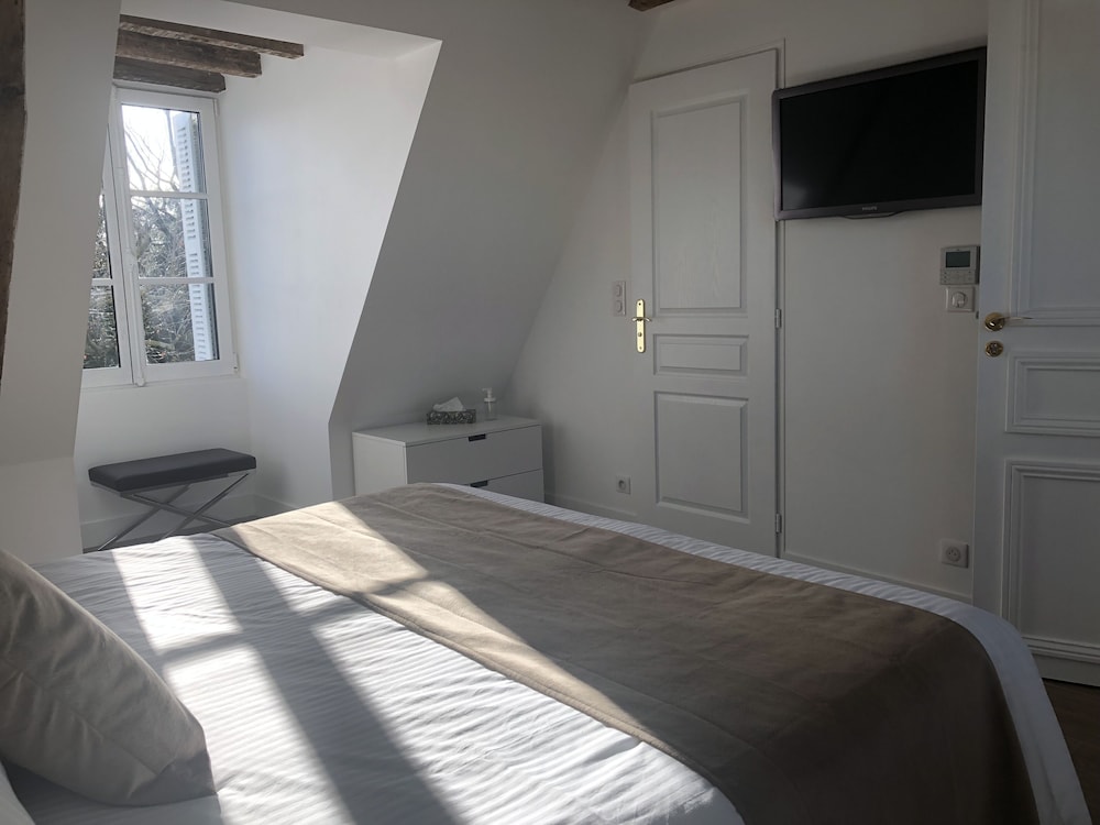 Superior Double Or Twin Room, Ensuite (Tocqueville) photo 3