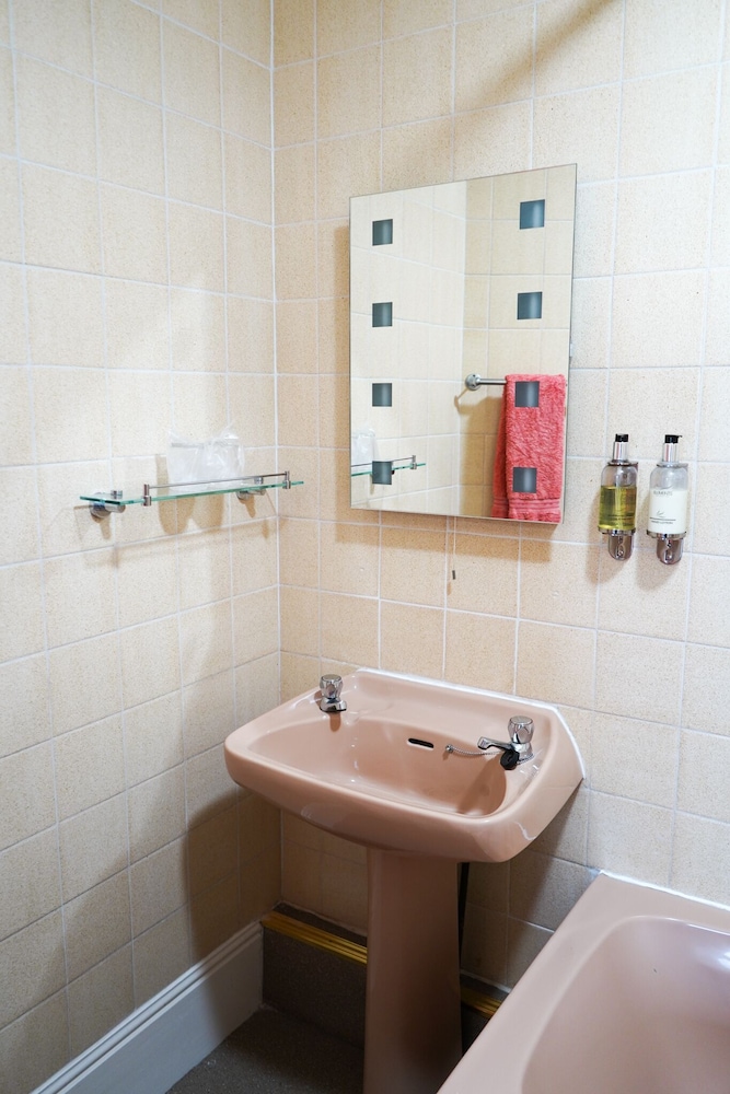 Double or Twin Room, Ensuite photo 3