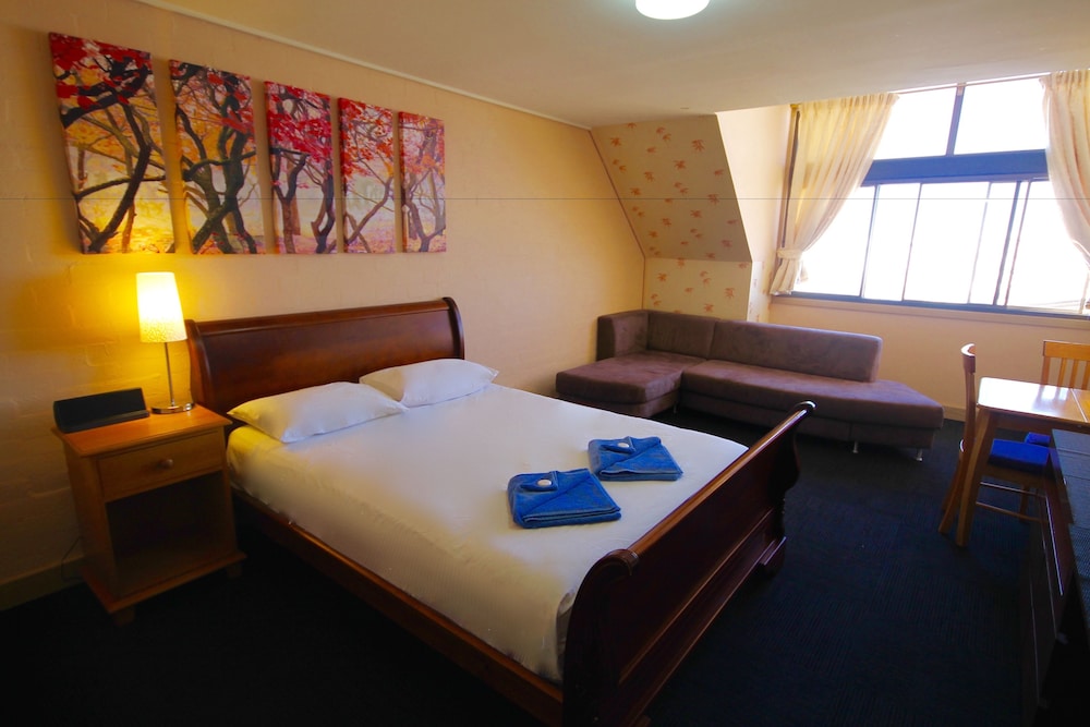 Studio Suite (Sleeps 2) photo 3