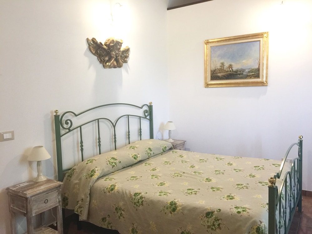 Deluxe Double Room, 1 Queen Bed photo 1