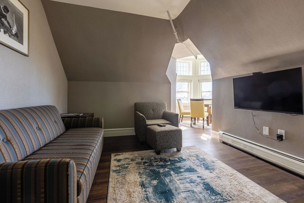Presidential Suite, 1 Queen Bed with Sofa bed photo 3