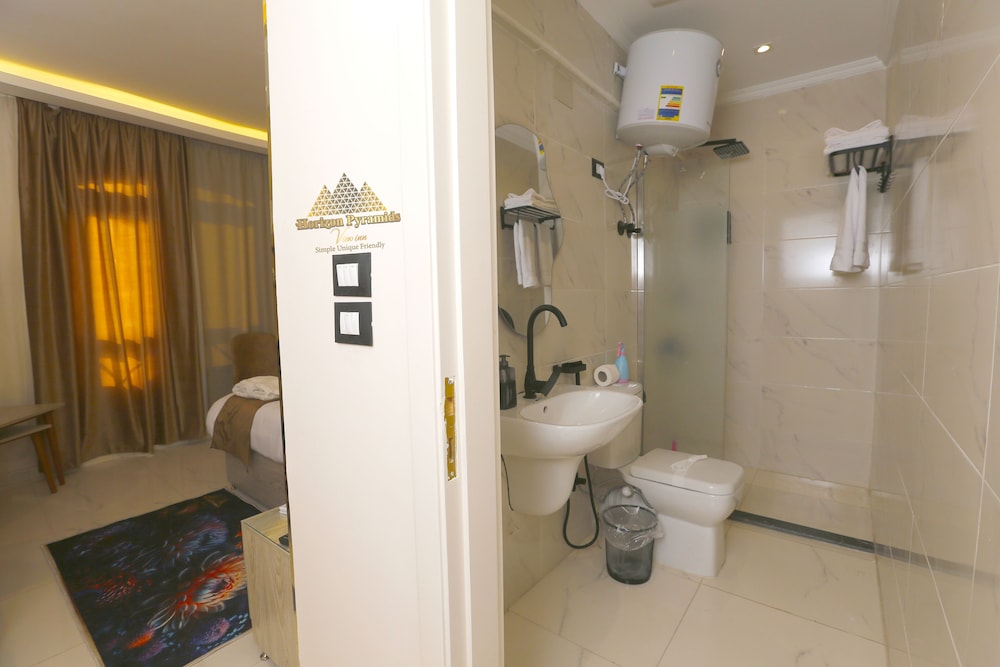 Classic Double Room, Non Smoking, Private Bathroom photo 2