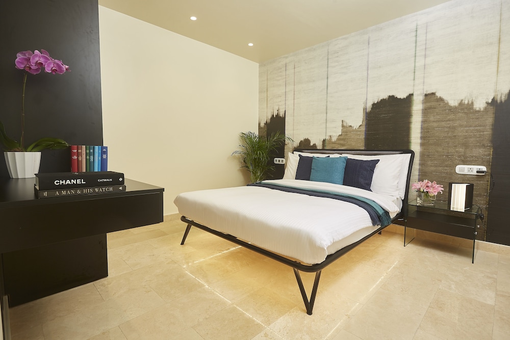 King Suite - Photo 7