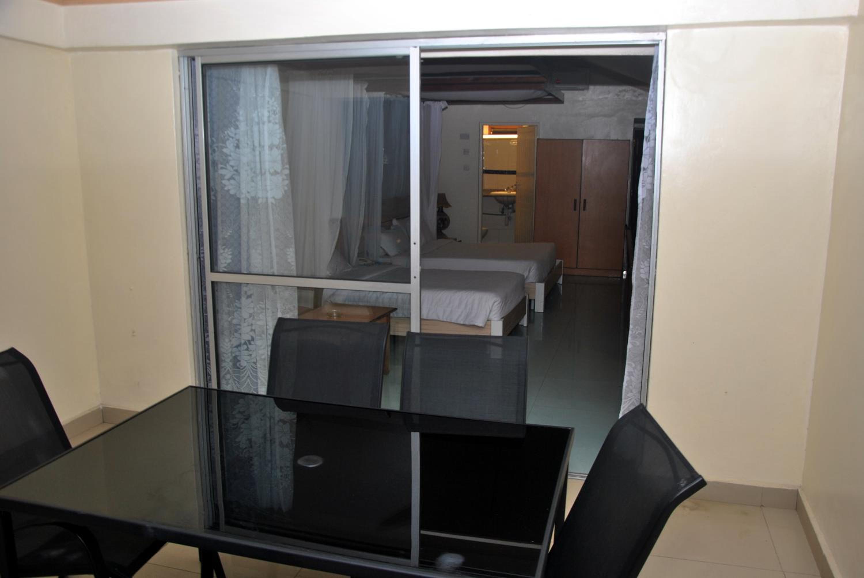 Superior Triple Room photo 3