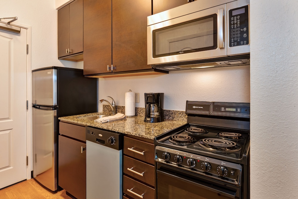 Suite, 1 Bedroom (Hearing Accessible) photo 3
