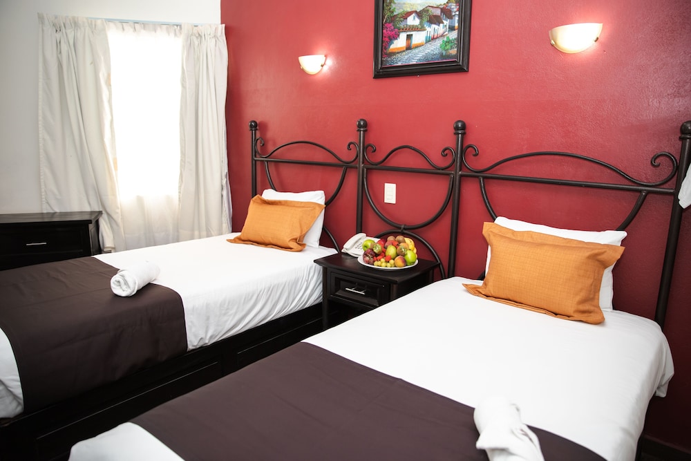 Basic Single Room - Photo 2