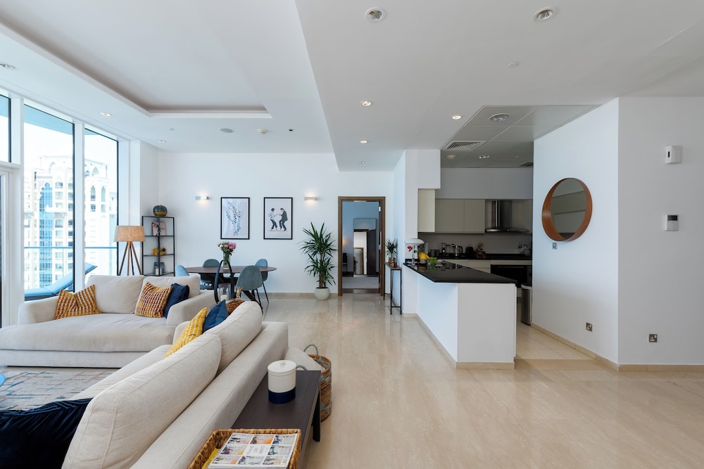 Romantic Apartment, 2 Bedrooms, Balcony, Harbor View photo 3