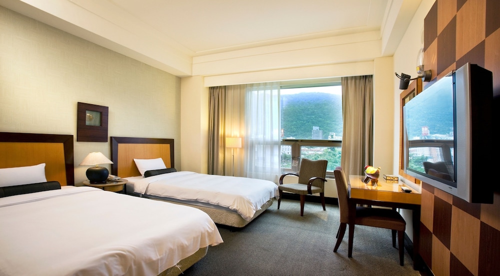 Deluxe Twin Room photo 3