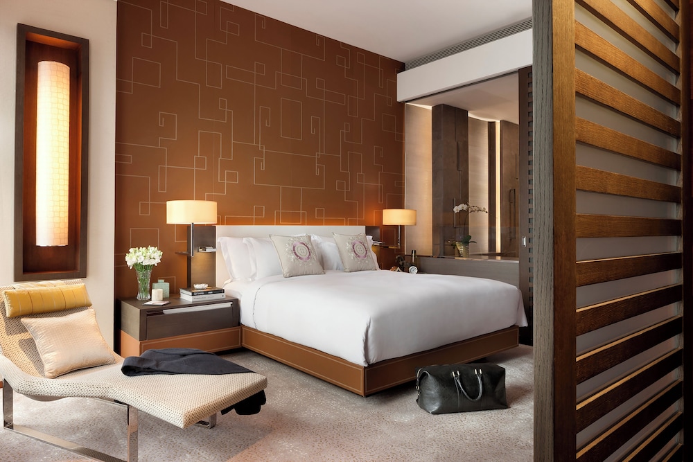 Club Executive Suite photo 3