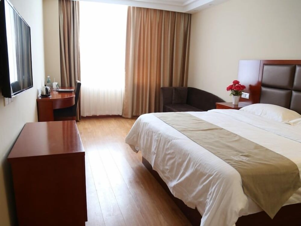 Room, 1 King Bed 1.8m