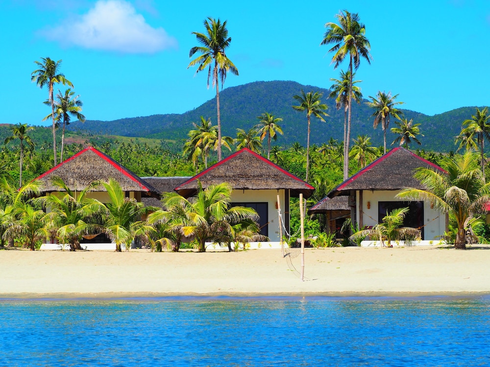 Superior Cabin, 1 King Bed, Beachfront (Aircon) photo 2