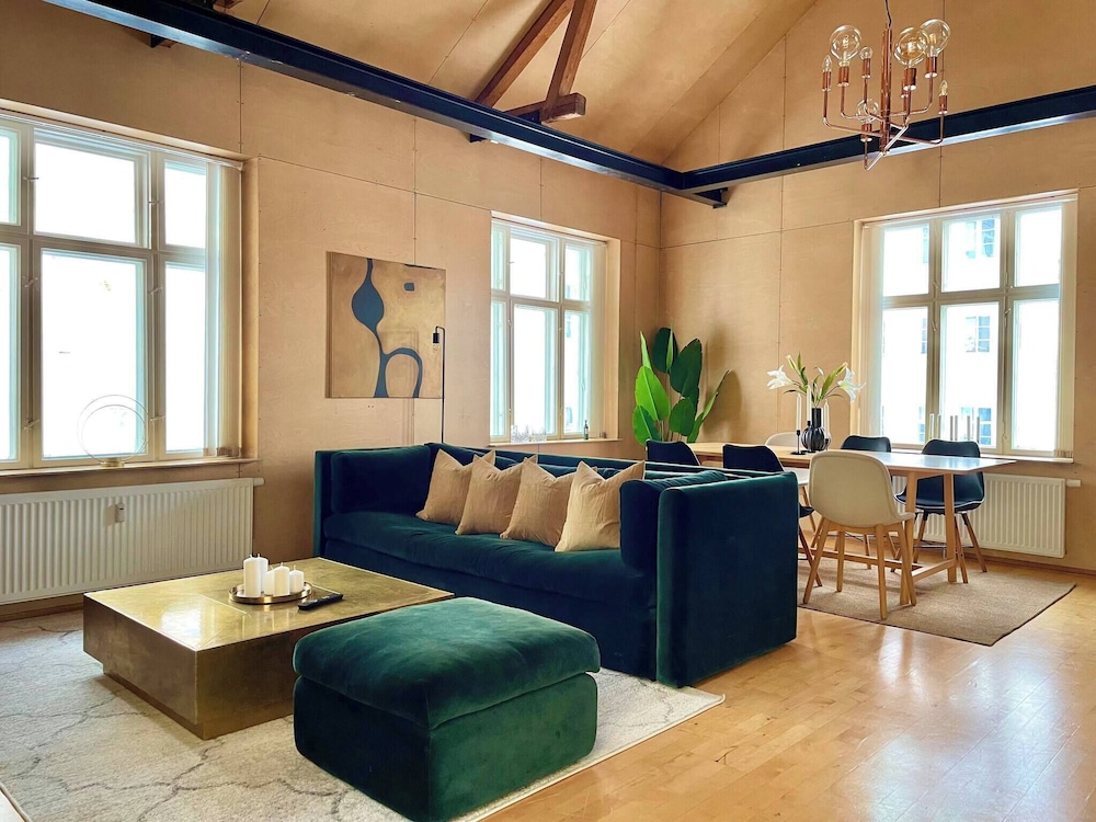 House, 2 Bedrooms, Balcony