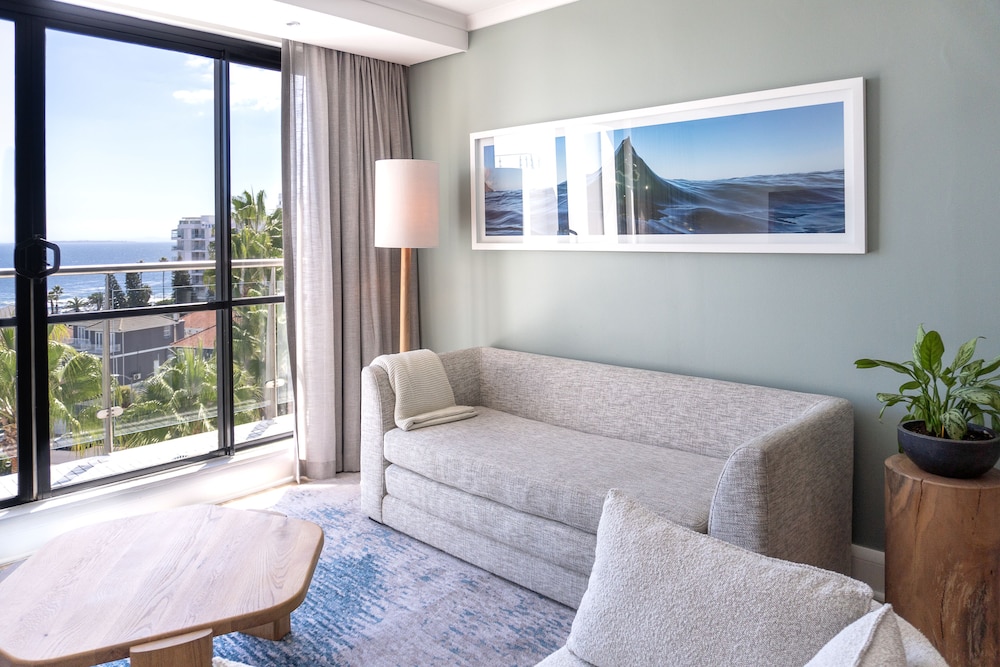 Signature Ocean Suite with Balcony - Photo 5