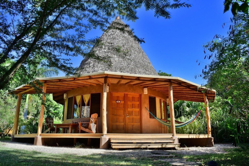Ac Suite Bungalow photo 2
