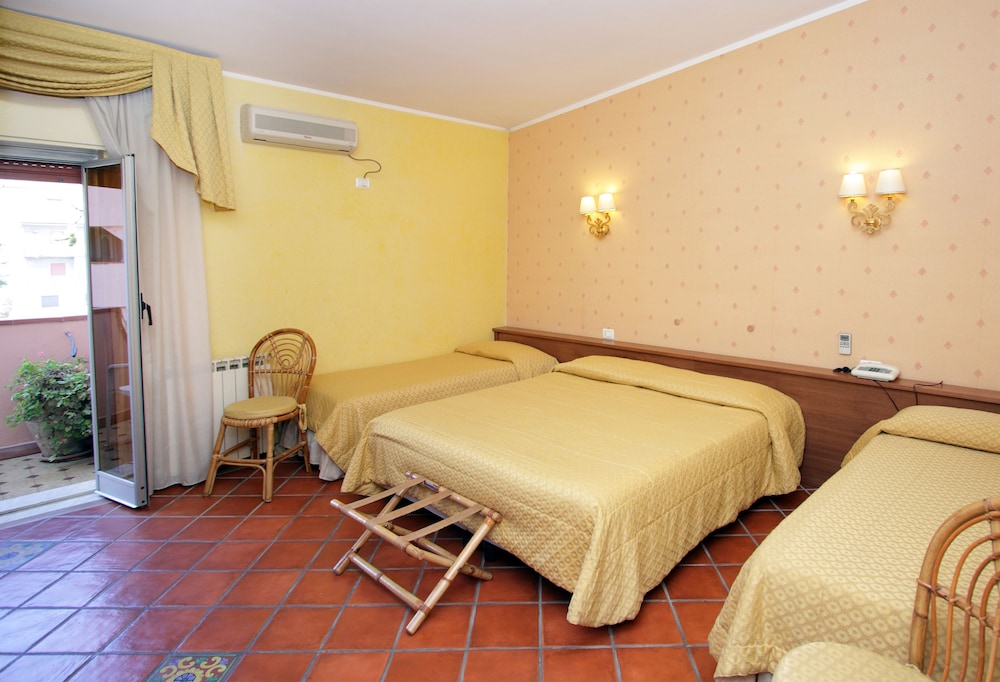 Classic Twin Room, 2 Twin Beds, Balcony