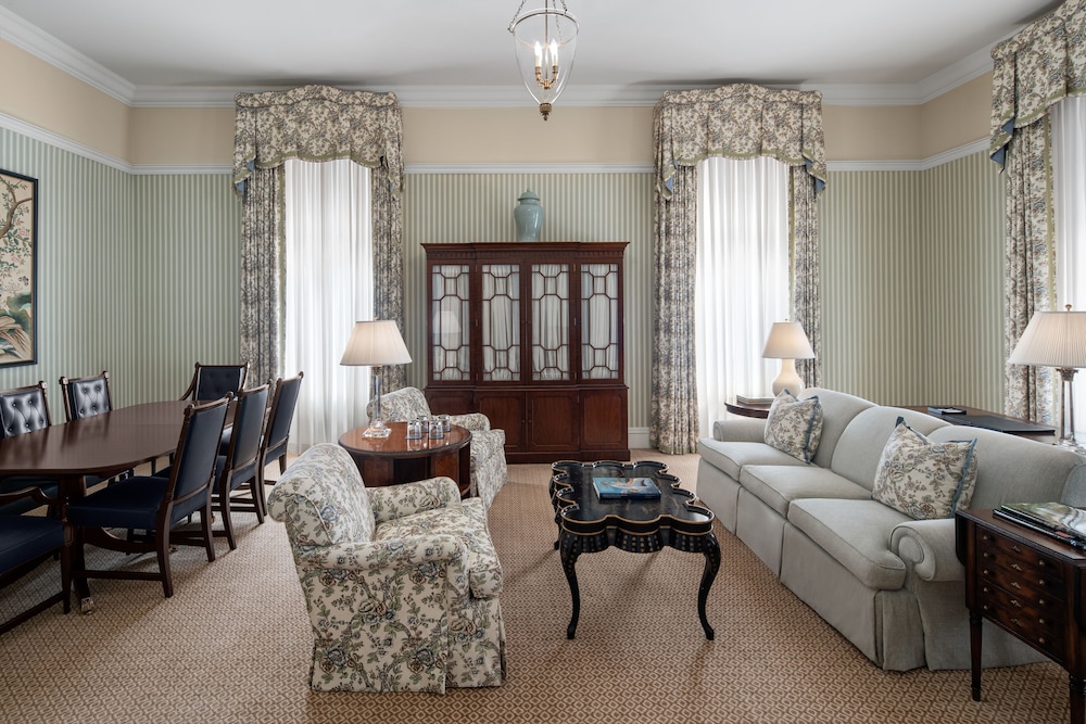 Grand Suite, 1 King Bed (Grand Capital) photo 1