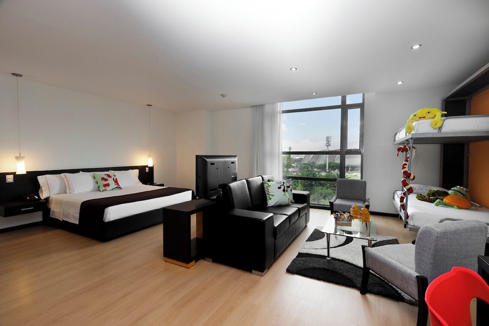 Superior Quadruple Room, Multiple Beds photo 2