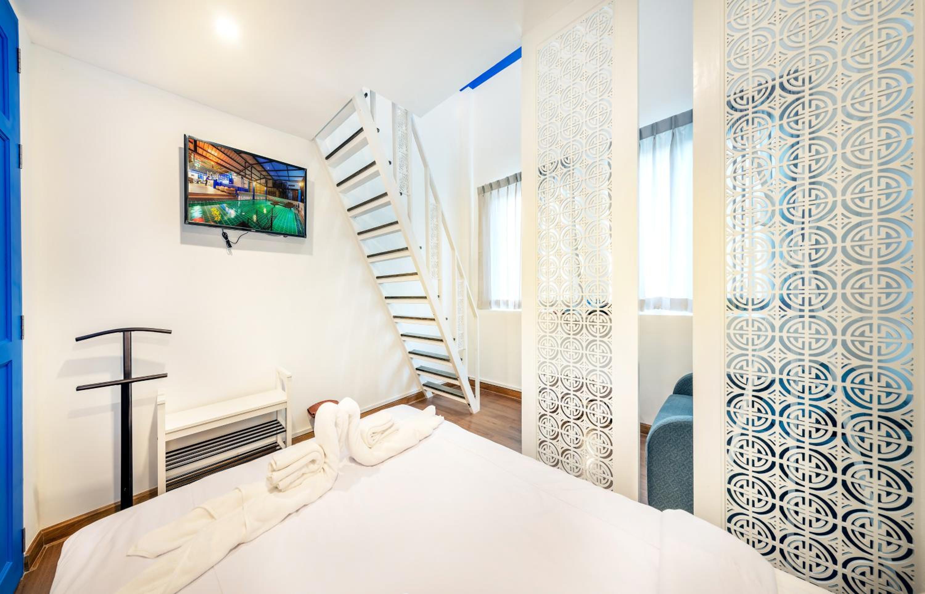 Double Room with Shared Bathroom photo 2
