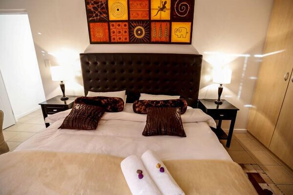 Strelitzia Luxury Suite
