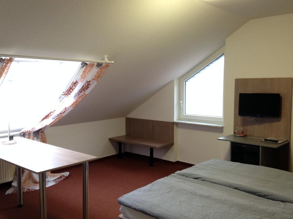 Standard Double Room, 1 Queen Bed, Non Smoking photo 1